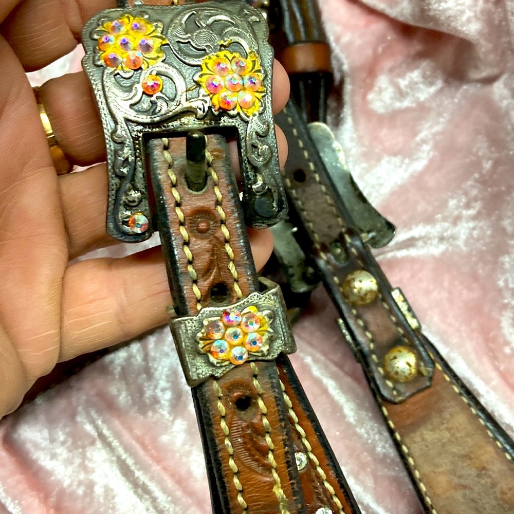 Beautiful Crystal headstall in wonderful shape lightly used asking 75 obo